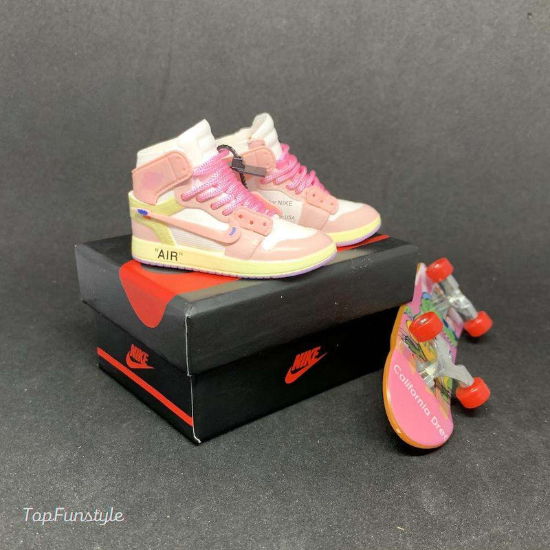 Miniature Nike Air Jordan Off-White Pink - décoration unique pour les fans de sneakers