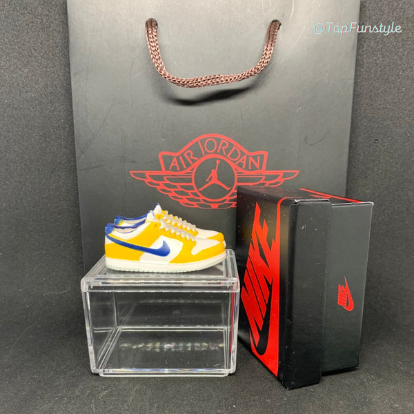 Mini-Sneaker Nike Dunk Low Lakers<br> 3D-Miniatur-Sneaker-Replika-Kit