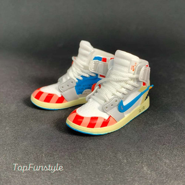 Réplique miniature détaillée des Air Jordan OW Lollipop - parfait pour les collections de sneakers