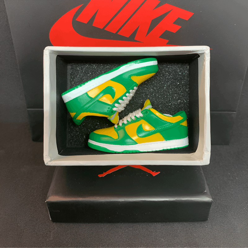 Mini Sneakers Nike Dunk Low Panda/Brazil <br> 3d Kit miniatures