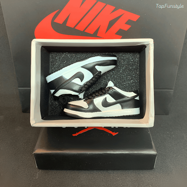 Mini Sneakers Nike Dunk Low Panda/Brazil <br> 3d Kit miniatures