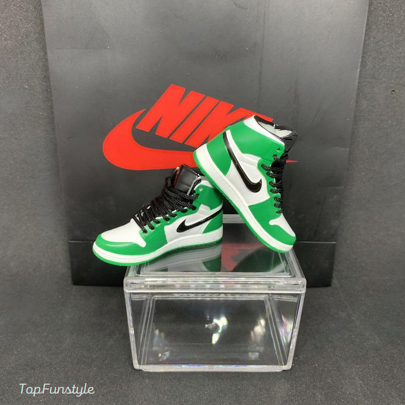 Mini sneakers Air Jordan 3D en style Celtics - un must pour les collectionneurs de sneakers Nike